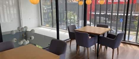 基本公寓 | 用餐區