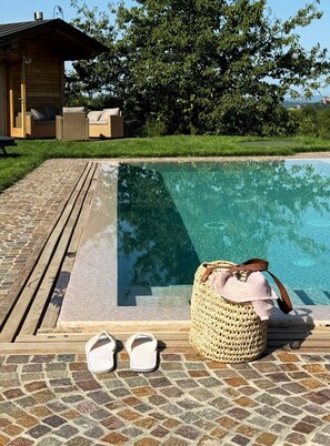 Outdoor pool - Relais Villa La Costa, exclusive residence in Monferrato (Cantavenna)