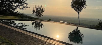 Relais Villa La Costa, exclusive residence in Monferrato