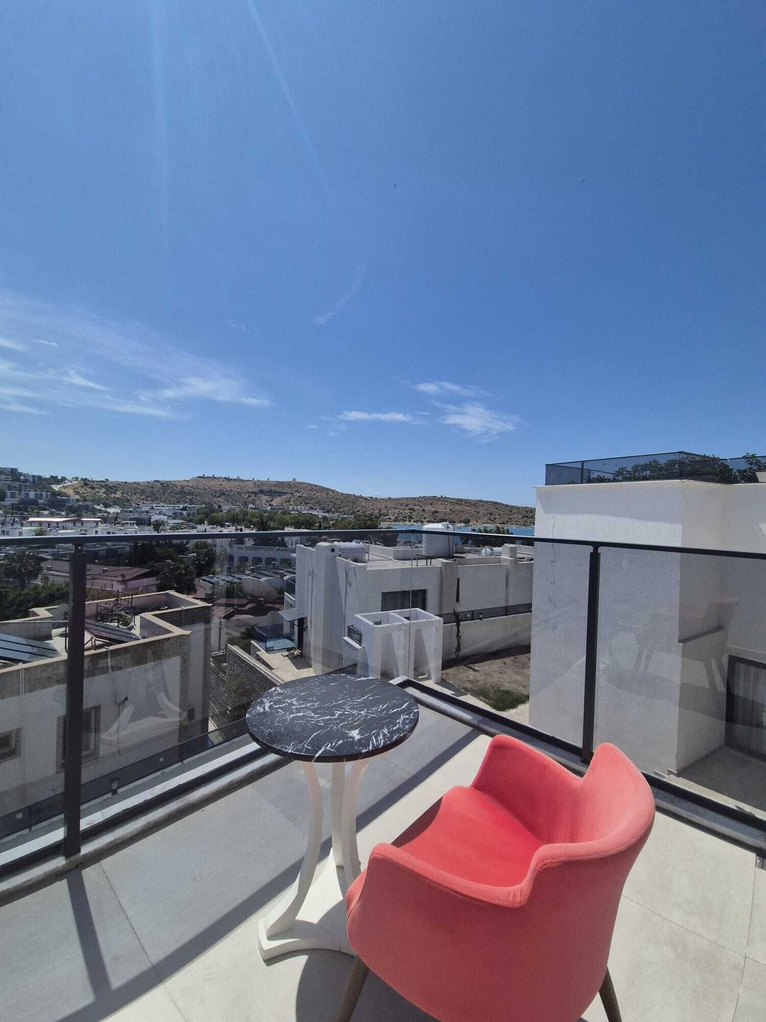 Deluxe Room, Sea View | Balcony