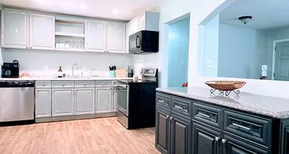 Cozy home near Latta Plantation Reserve!