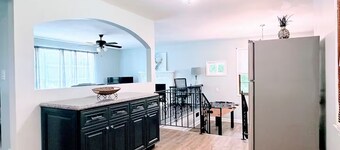 Cozy home near Latta Plantation Reserve!