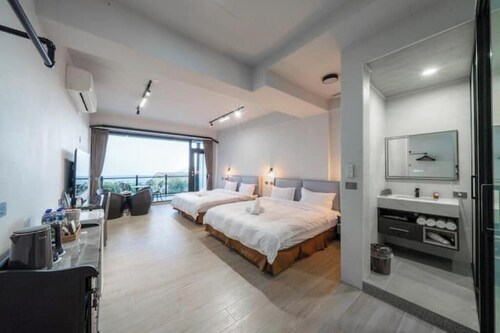 Alishan See You Soon • Mountain View Quad Room with Balcony