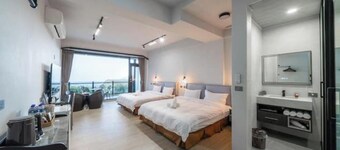 Alishan See You Soon • Mountain View Quad Room with Balcony