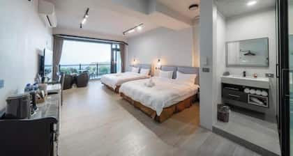 Alishan See You Soon • Mountain View Quad Room with Balcony