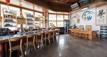 Alishan Tea homestay room for 6 people