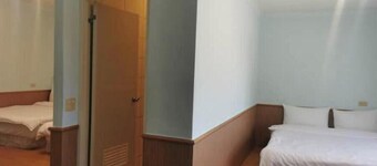 Alishan Tea homestay room for 6 people