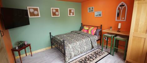 1 bedroom, iron/ironing board, free WiFi, bed sheets