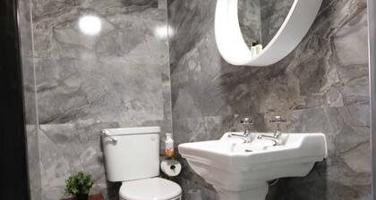 Georgias Gate Studio Cottage - Sleeps 4 & Pets Ok