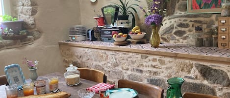 Petit déjeuner continental compris tous les jours