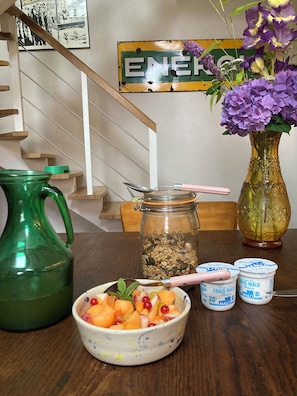Free daily continental breakfast