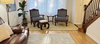 3BD Townhome Downtown Lake Forest