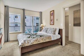 3 chambres, fer et planche à repasser, Wi-Fi, draps fournis