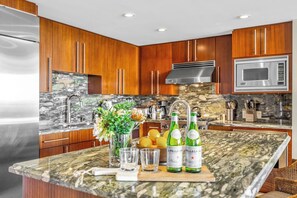 Microwave, oven, dishwasher, coffee/tea maker