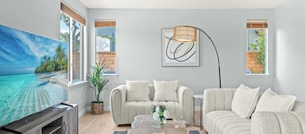 Bright Designer Home w Pool, Near Everything