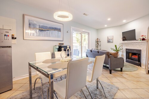 Cozy One-Bed Apartment in Heart of Herndon