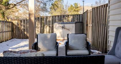 Cozy One-Bed Apartment in Heart of Herndon