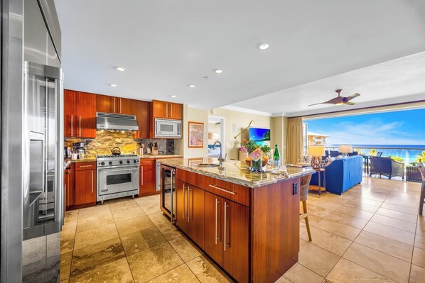 Microwave, oven, dishwasher, coffee/tea maker