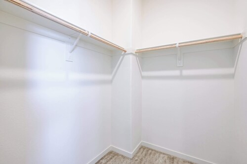 Sunny & Stylish Near LA 4BR Home w Desks & Lounge