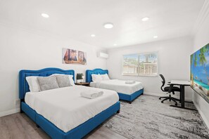 Casa, varias camas, patio, vista al jardín (1832 Pomona) | 2 habitaciones, decoración personalizada y muebles diferentes
