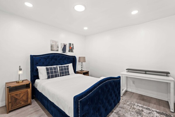 2 bedrooms, individually decorated, individually furnished, bed sheets