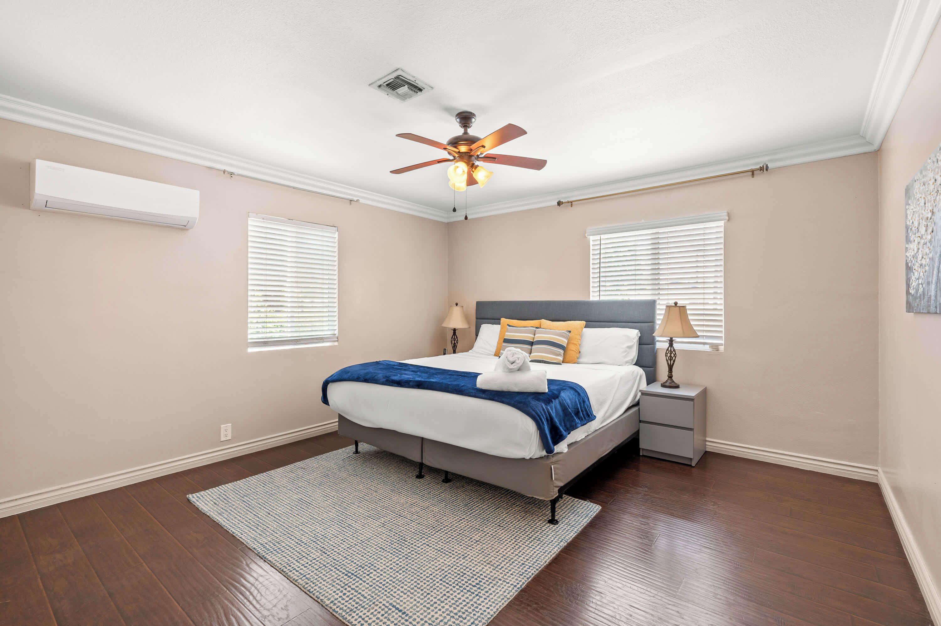 House, Multiple Beds, Patio, Garden View (1828 Pomona) | 2 bedrooms, individually decorated, individually furnished, bed sheets