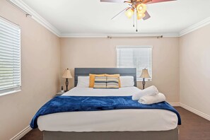 House, Multiple Beds, Patio, Garden View (1828 Pomona) | 2 bedrooms, individually decorated, individually furnished, bed sheets