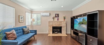 Modern Family Home w Full Amenities & Near ONT