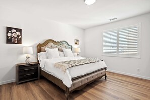 ハウス ベッド (複数台) キッチン ガーデンビュー (7022 Fontana) | 5 室のベッドルーム、WiFi (無料)