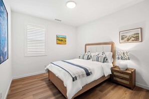 House, Multiple Beds, Kitchen, Garden View (7022 Fontana) | 5 bedrooms, free WiFi - Spacious 5BR Getaway w Game Room & Modern Comfort (Fontana)