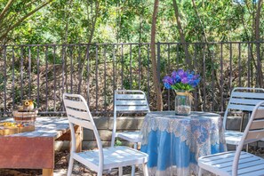 House, Multiple Beds, Patio, Garden View (16090 Chino Hills) | Outdoor dining