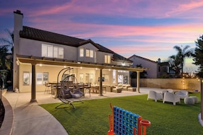 Outdoor dining - Luxury Pool Home w Theater Games & Mountain View (Rowland Heights)
