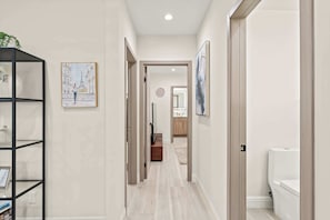 Bathroom - Modern New 3B Home Fully Stocked & Cozy & Sunlight (Baldwin Park)