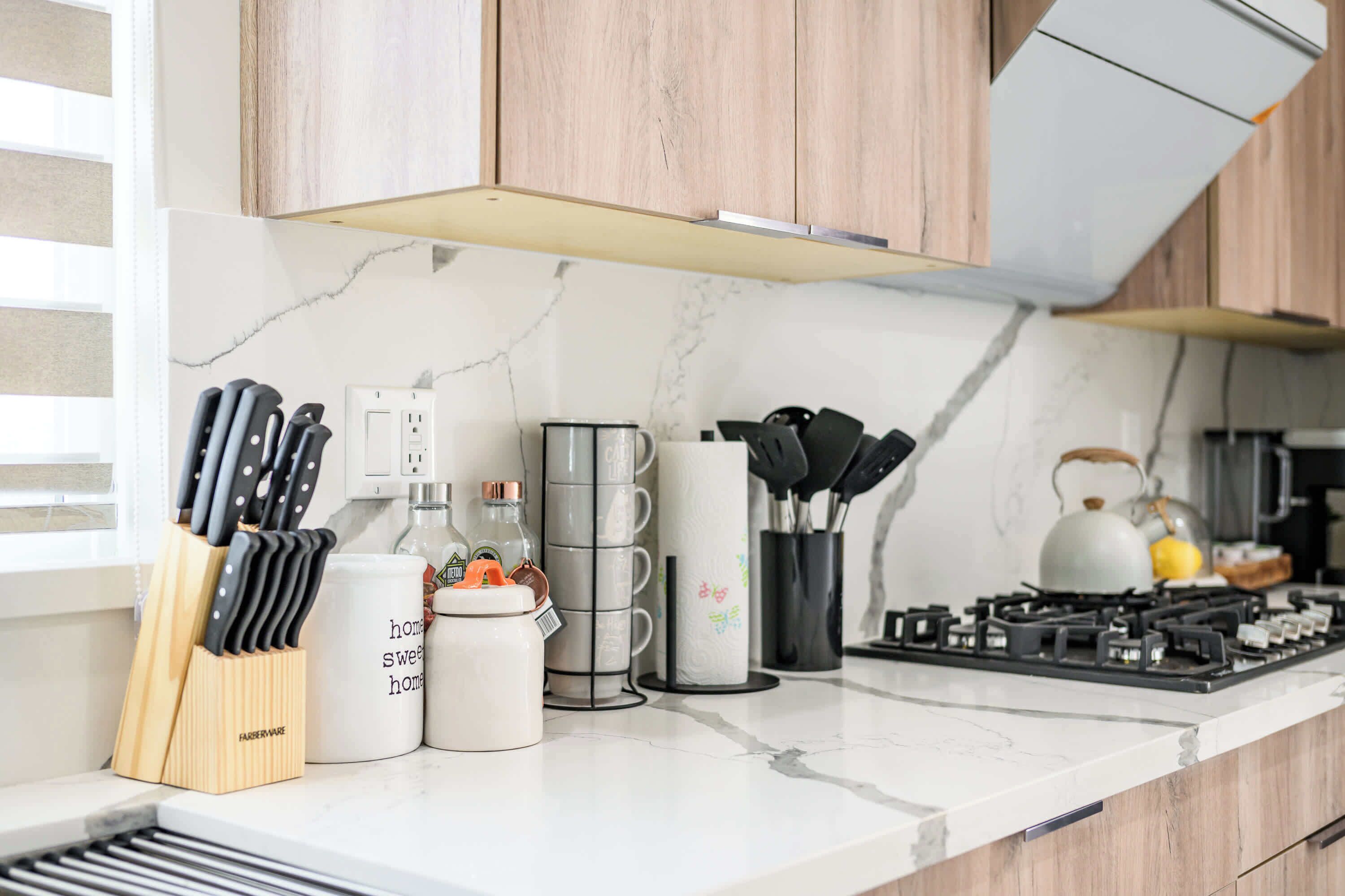 House, Multiple Beds, Patio, Garden View (325 A-2 West Covina ) | Private kitchen | Fridge, microwave, oven, stovetop