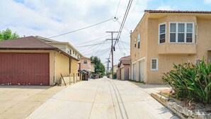 Property grounds - Modern Home Near Pasadena Garage & Full Kitchen (Alhambra)