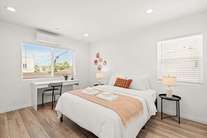Room - Modern Home Near Pasadena Garage & Full Kitchen (Alhambra)