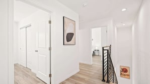 Interior - Modern Home Near Pasadena Garage & Full Kitchen (Alhambra)