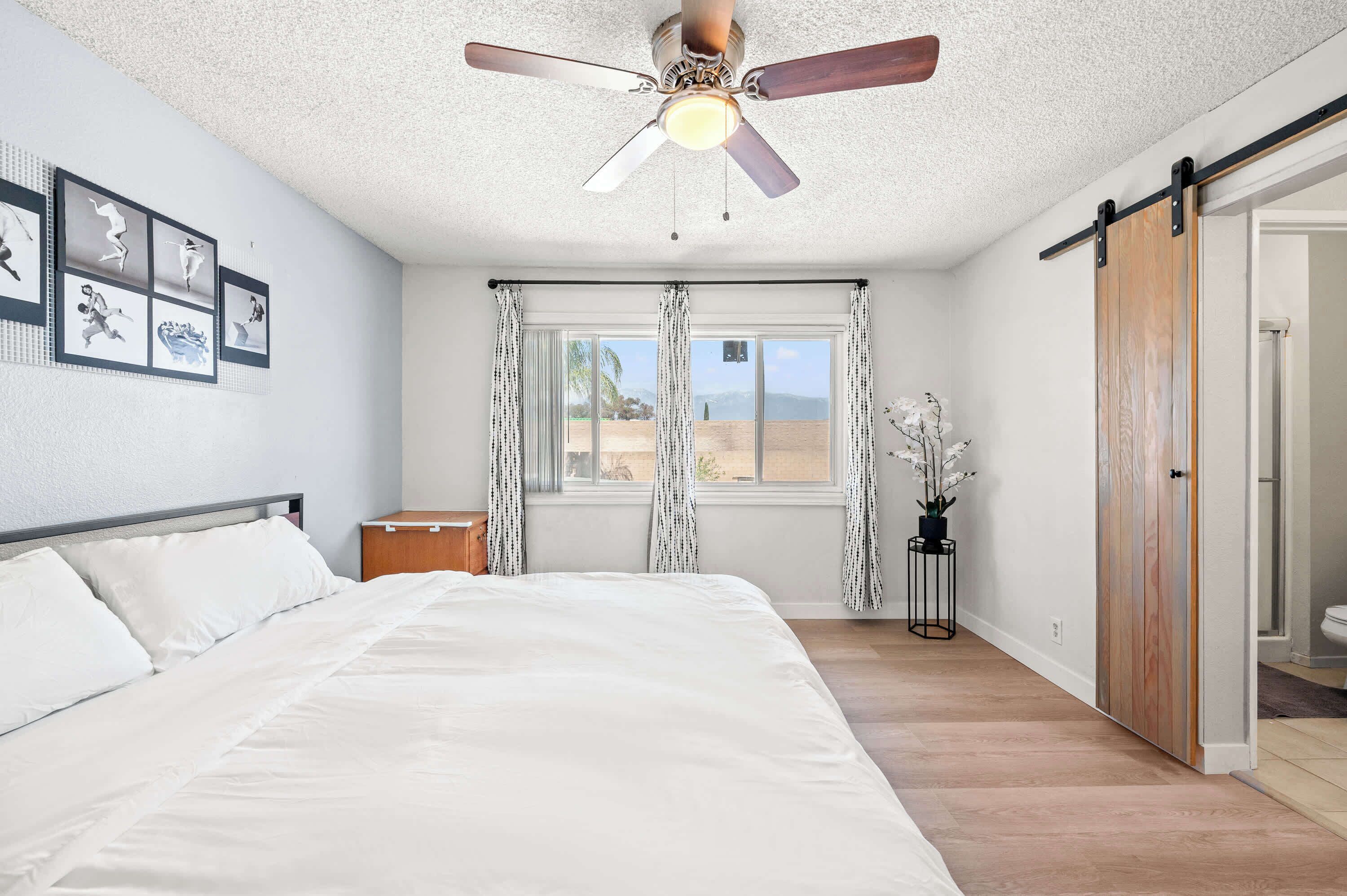 House, Multiple Beds, Patio, Garden View (1477-2 Ontario) | 4 bedrooms, individually decorated, individually furnished, bed sheets