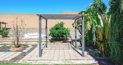 Perfect Family Getaway w Garden Near ONT Airport