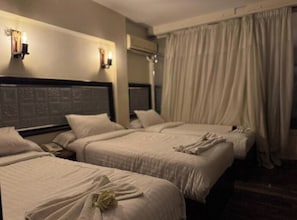Habitació quàdruple Comfort | Wifi gratuïta