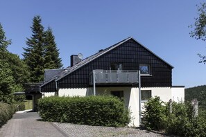 Exterior - Vacation home Waldblick, 65 sqm, 2 bedrooms (Bad Wünnenberg)