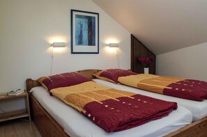 3 bedrooms, free WiFi, bed sheets