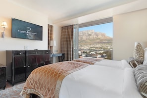 2 bedrooms, iron/ironing board, internet, bed sheets