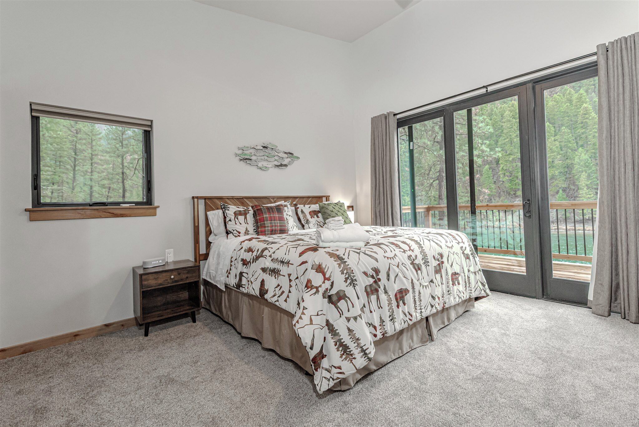 3 bedrooms, internet, bed sheets