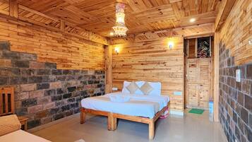 Deluxe Double Room, Mountain View | Premium bedding, memory foam beds, desk, laptop workspace