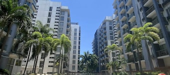 One Palm Tree Villas