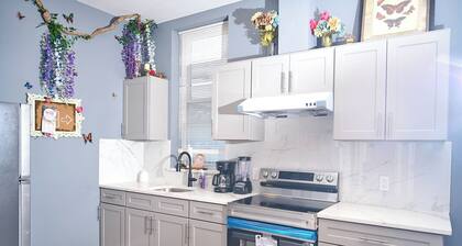 Goddess Garden Hideaway 2 Minutes to Fishtown with Fairy Movie Room