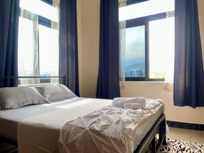 3 Schlafzimmer, Schreibtisch, Bügeleisen/Bügelbrett, kostenloses WLAN