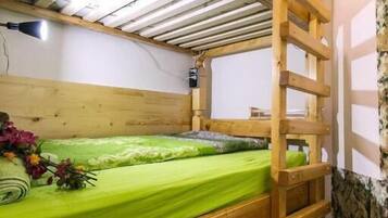 Espacio para trabajar con laptop y insonorización