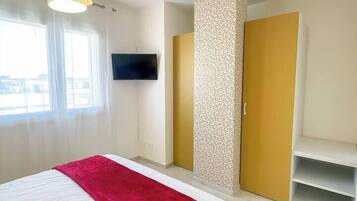 2 Schlafzimmer, Bügeleisen/Bügelbrett, Bettwäsche